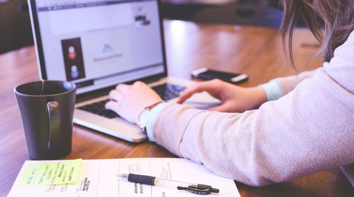 Proroga smart working anche per i caregiver, a chi spetta e come presentare domanda
